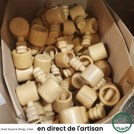 Casse-noix à vis en bois de buis du Jura - Artisanal & Local