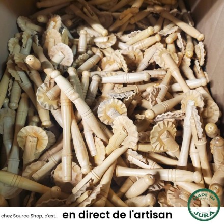 Roulette Coupe-Pâte en bois de buis du Jura - Artisanal & Local