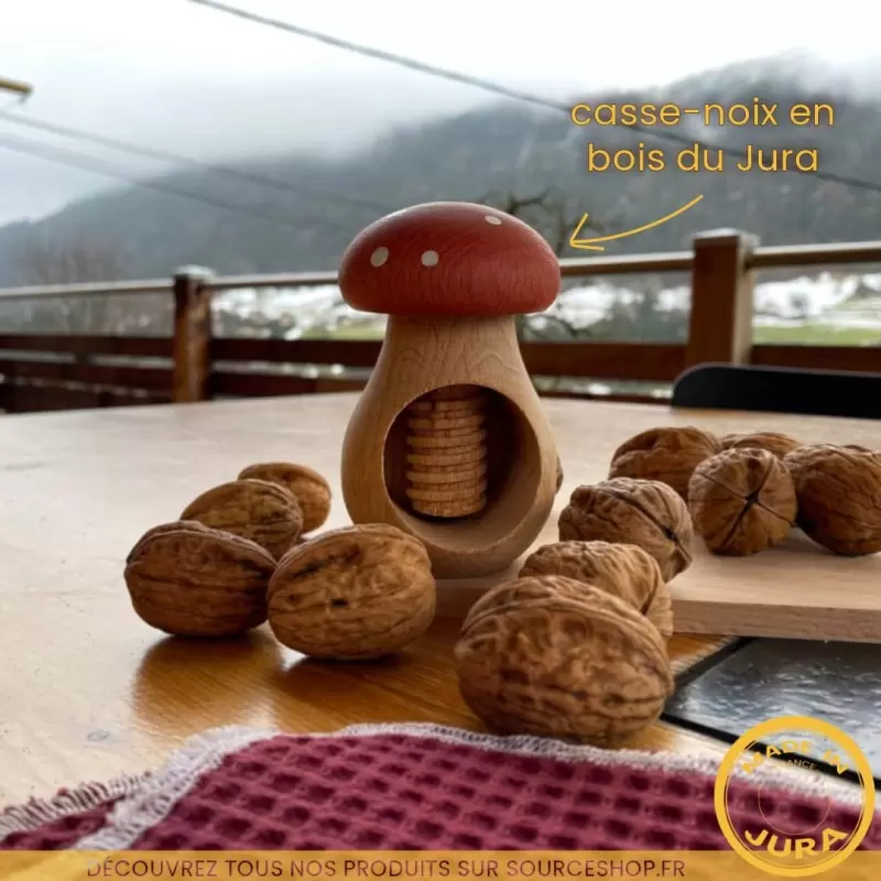 Casse-noix à vis Champignon en bois de hêtre du Jura