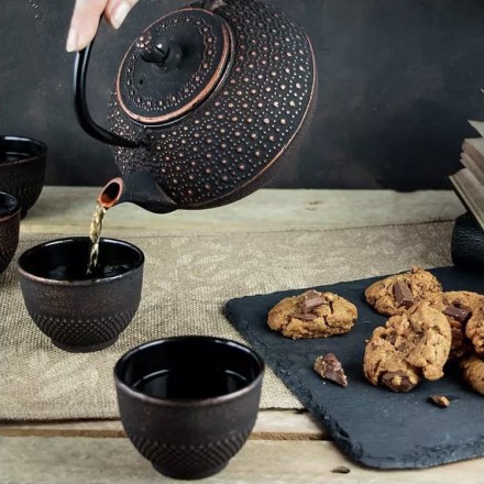 Théière en fonte Sui noire et dorée 0.8L – Aromandise