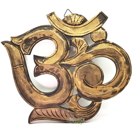 Symbole OM doré en bois de manguier