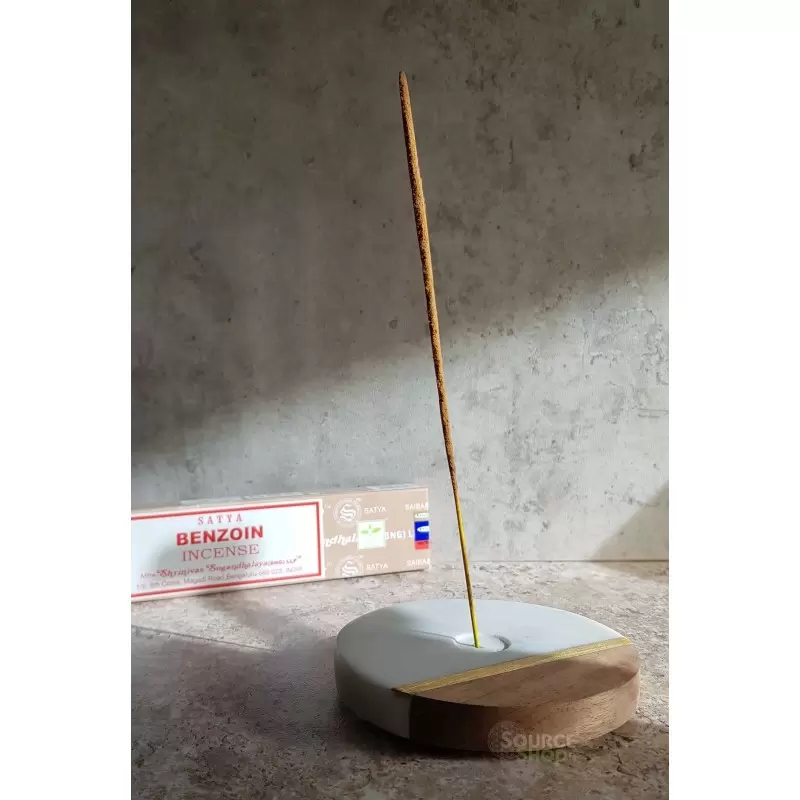 Porte encens rond en marbre, bois & laiton