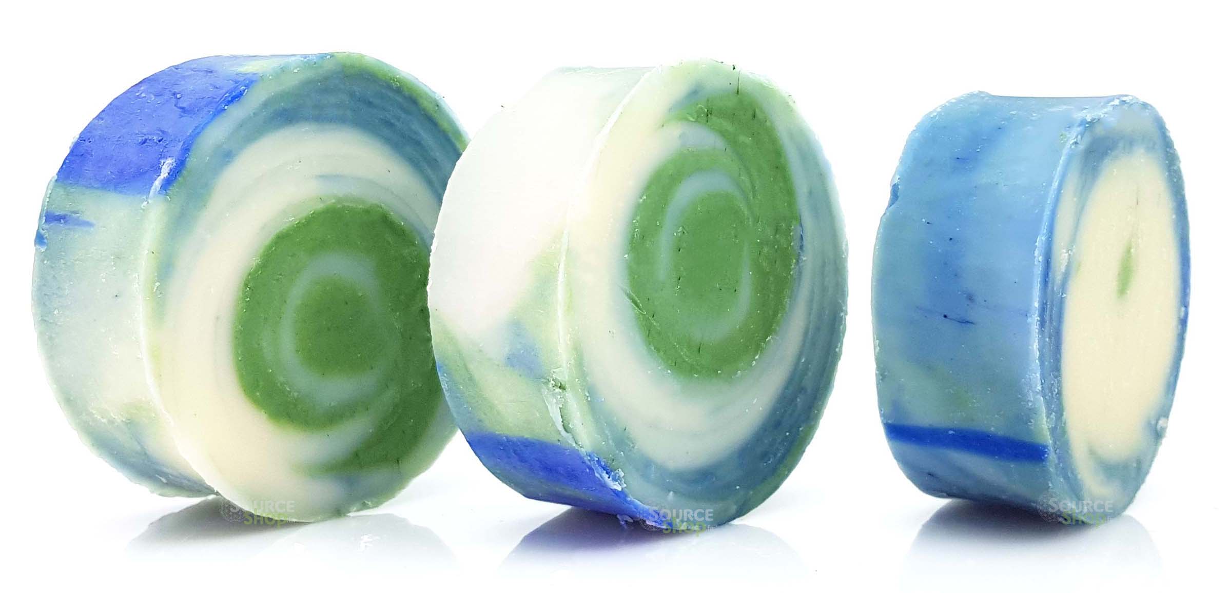 Shampoing solide bio à la nigelle L’Alexandrin Louise émoi – marbrage bleu et blanc