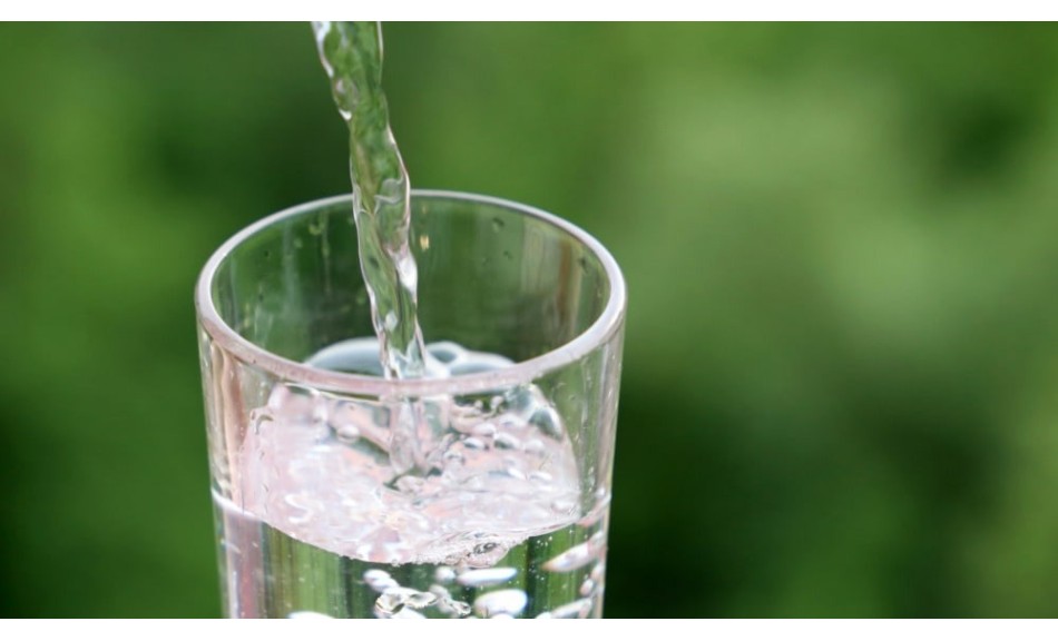 Comment purifier son eau naturellement : guide complet pour une eau plus saine au quotidien