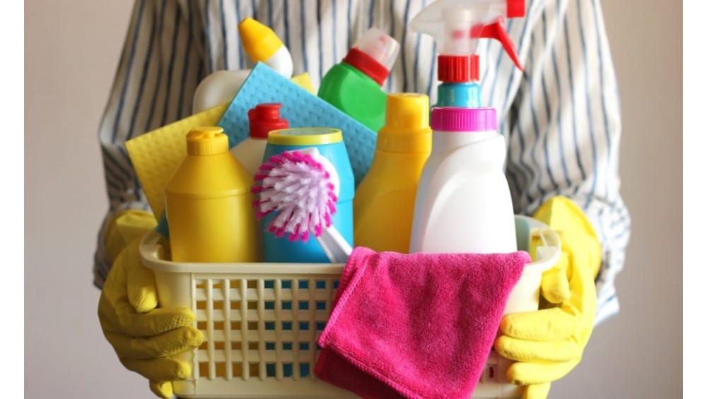 Substances Toxiques : Les Pires Produits Ménagers et Leurs Alternatives Naturelles